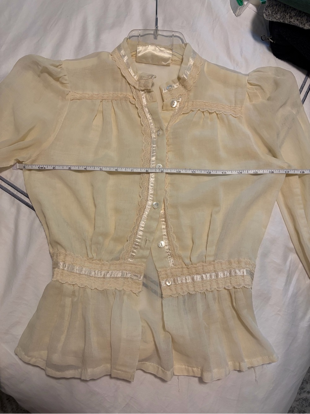 Vintage Cream Lace Trim Button Blouse by (Jessica’s Gunnies San Fran) Gunne Sax - Picture 5 of 10